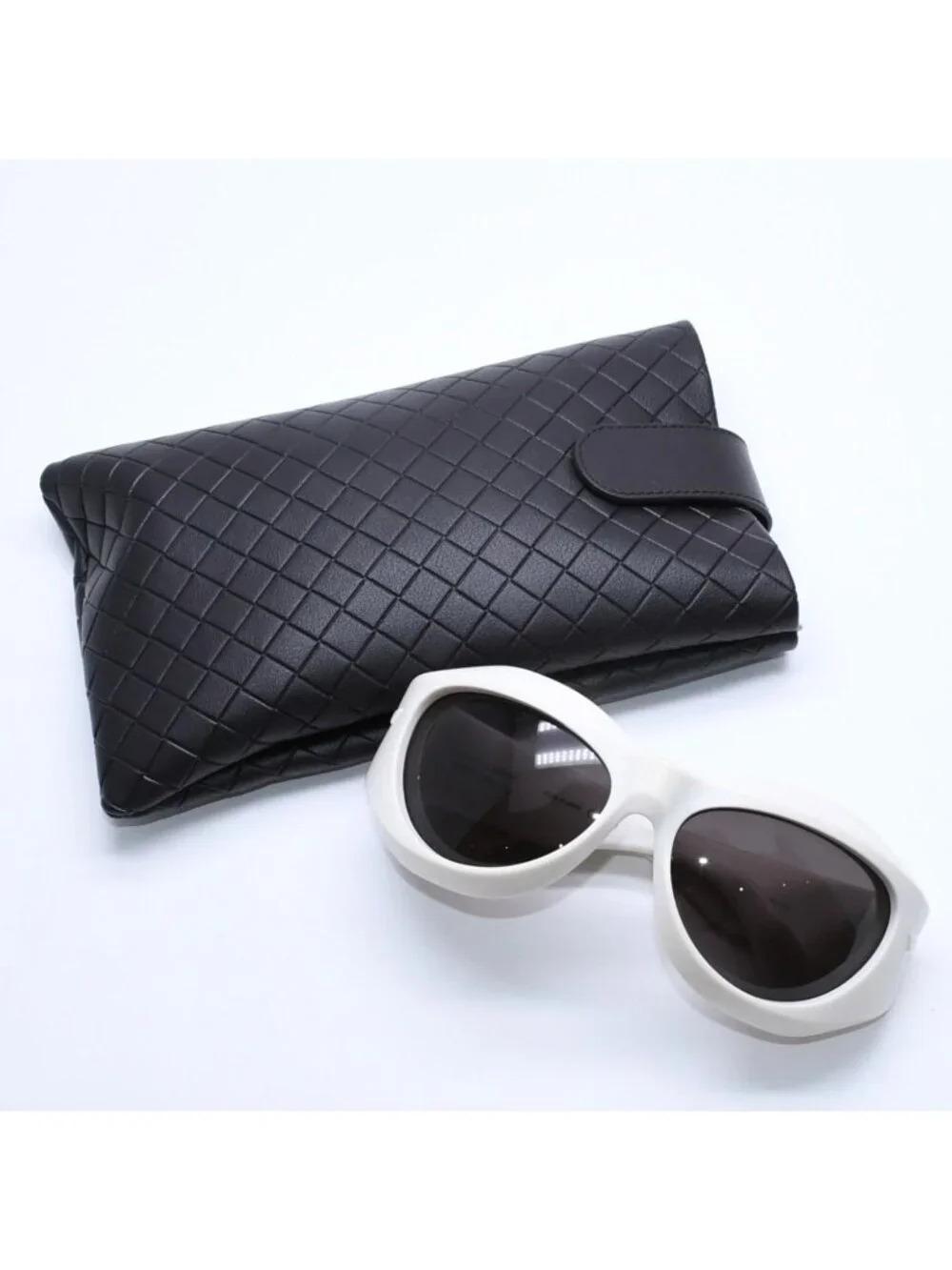 Bottega Veneta Shield Sunglasses Eyewear 63 Acetate White